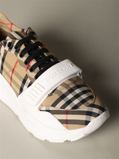 on schuhe burberry velvet|burberry signatures for men.